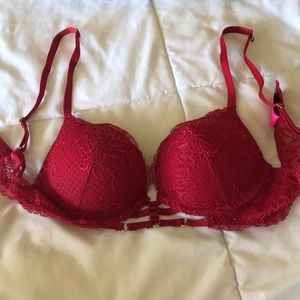 ☀️2/20 La Senza Red super push up bra